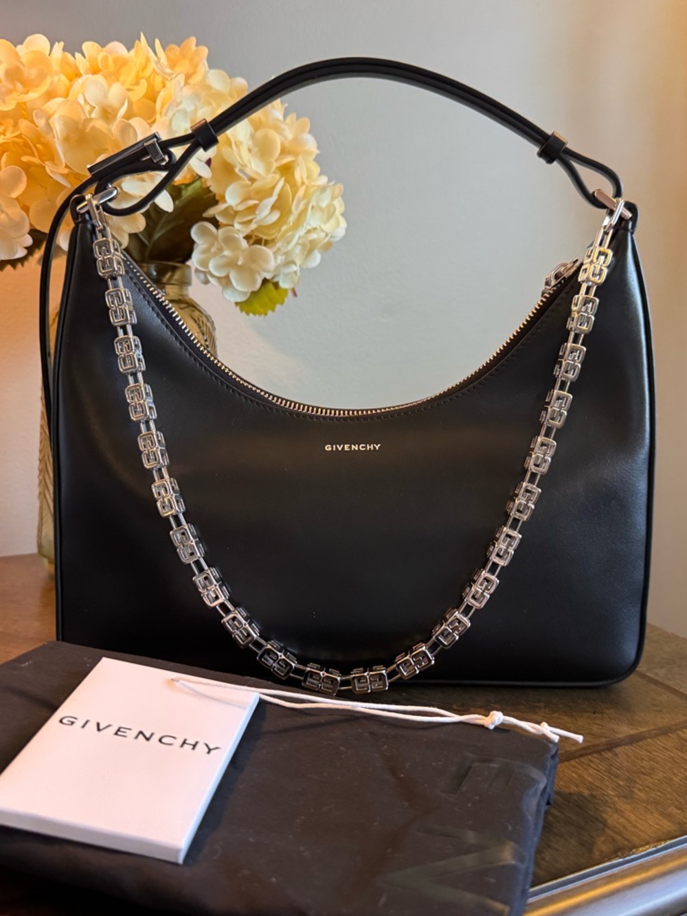 Givenchy bag - Picture 2 of 16